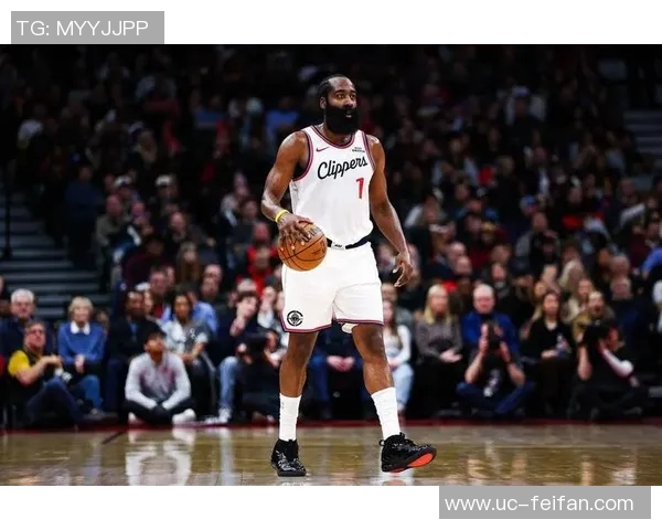 快船半场领先篮网16分哈登状态火热小卡贡献7分3断祖巴茨表现低迷